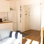Charming Bright Apartment Near Montparnasse